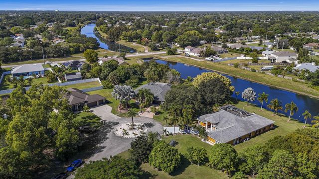 140 SW Mark Court, Port St Lucie, FL 34953