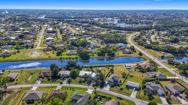 140 SW Mark Court, Port St Lucie, FL 34953