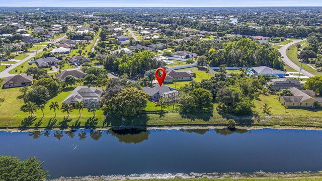 140 SW Mark Court, Port St Lucie, FL 34953