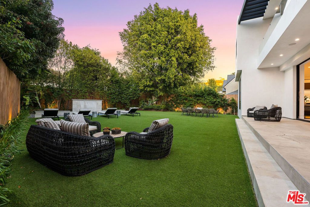 12119 Travis Street, Los Angeles, CA 90049 — photo 5