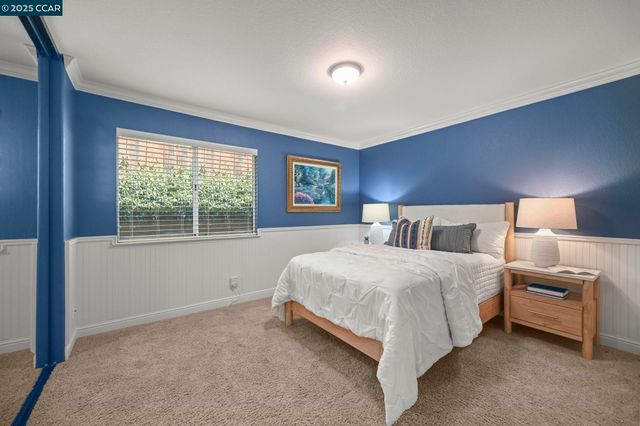 320 Deepcreek Ct, Danville, CA 94506