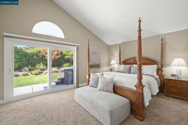 320 Deepcreek Ct, Danville, CA 94506