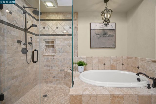 320 Deepcreek Ct, Danville, CA 94506