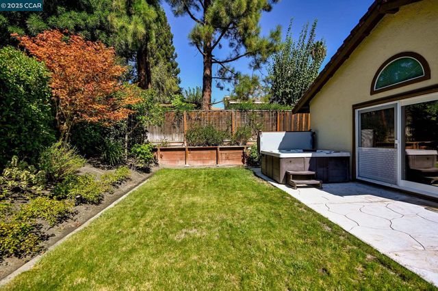 320 Deepcreek Ct, Danville, CA 94506