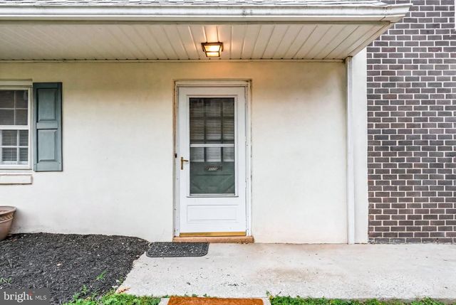 1110 WAYNE AVE, Coatesville, PA 19320