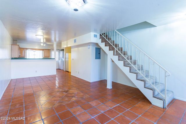 2522 N Corinthian Garden Dr Apt 2, Nogales, AZ 85621