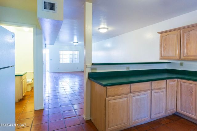 2522 N Corinthian Garden Dr Apt 2, Nogales, AZ 85621