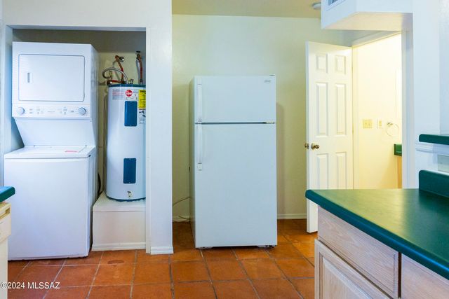 2522 N Corinthian Garden Dr Apt 2, Nogales, AZ 85621