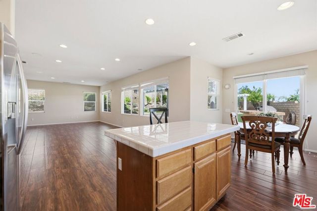 30118 Galbreth Court, Castaic, CA 91384