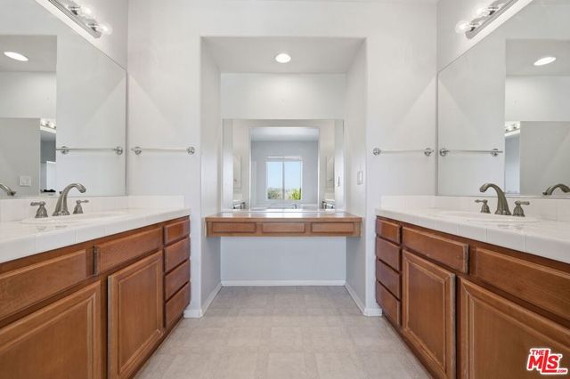 30118 Galbreth Court, Castaic, CA 91384