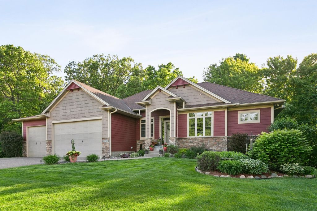 15528 Austin Street NE, Ham Lake, MN 55304