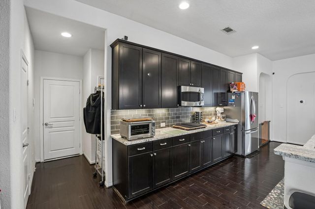 8002 Riverine Terrace Drive, Richmond, TX 77406
