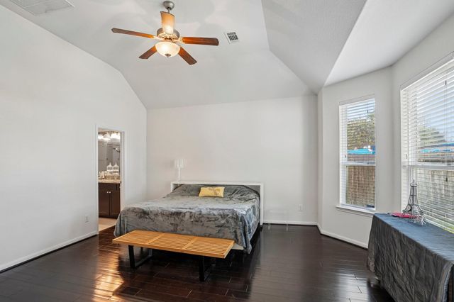 8002 Riverine Terrace Drive, Richmond, TX 77406