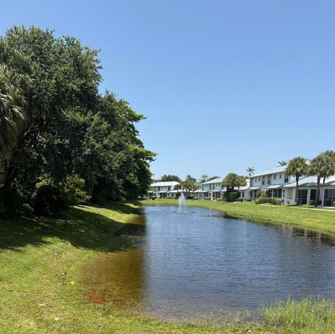 168 COCONUT KEY Lane, Delray Beach, FL 33484