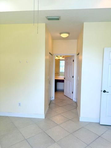 168 COCONUT KEY Lane, Delray Beach, FL 33484