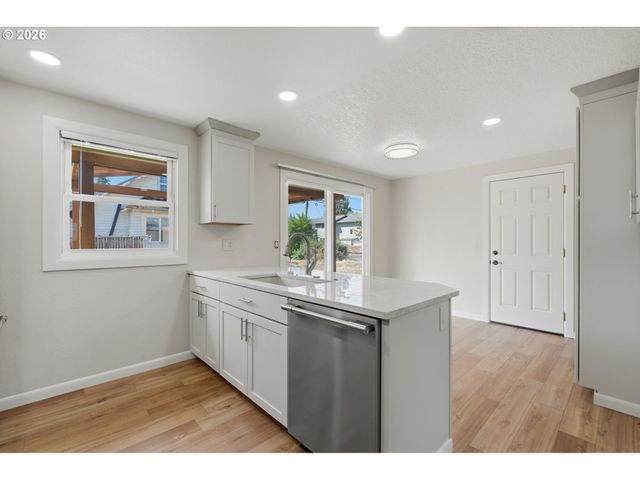 7838 Se 62ND Ave, Portland, OR 97206