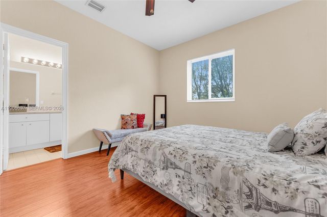 8844 S Isles Cir 0, Tamarac, FL 33321