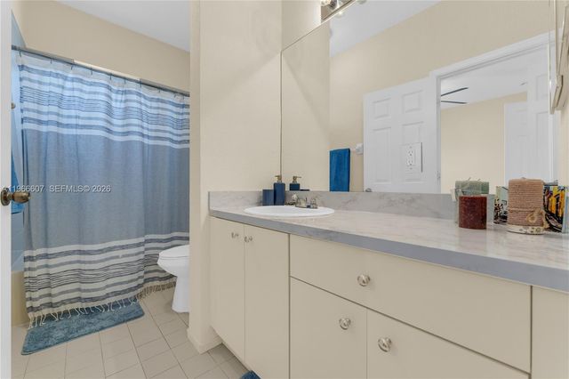 8844 S Isles Cir 0, Tamarac, FL 33321