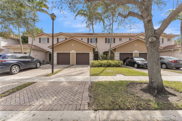 8844 S Isles Cir 0, Tamarac, FL 33321