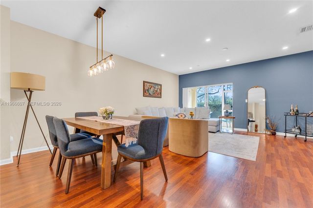 8844 S Isles Cir 0, Tamarac, FL 33321