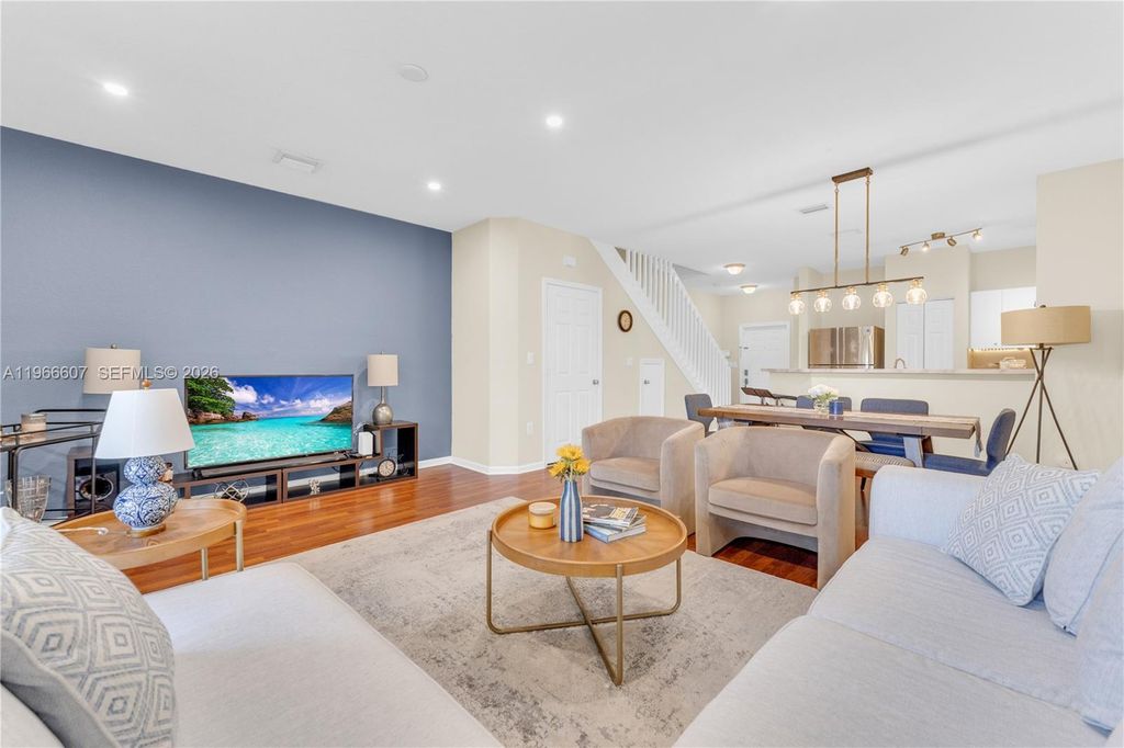 8844 S Isles Cir 0, Tamarac, FL 33321