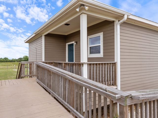 955 County Road 385, Palacios, TX 77465