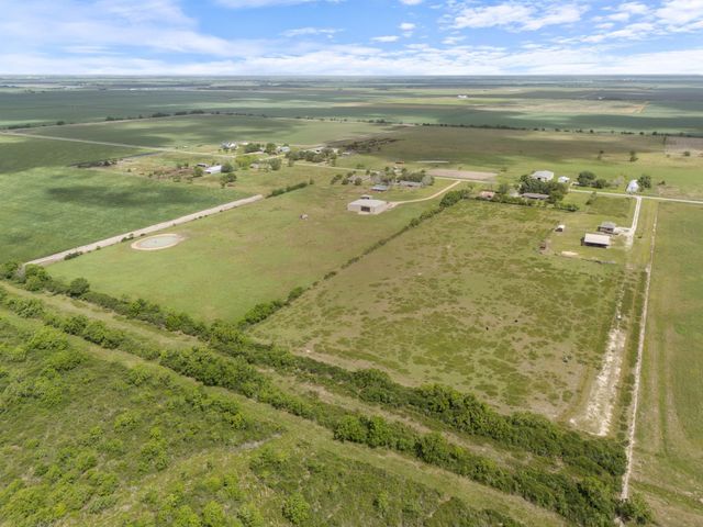 955 County Road 385, Palacios, TX 77465