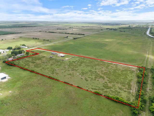 955 County Road 385, Palacios, TX 77465