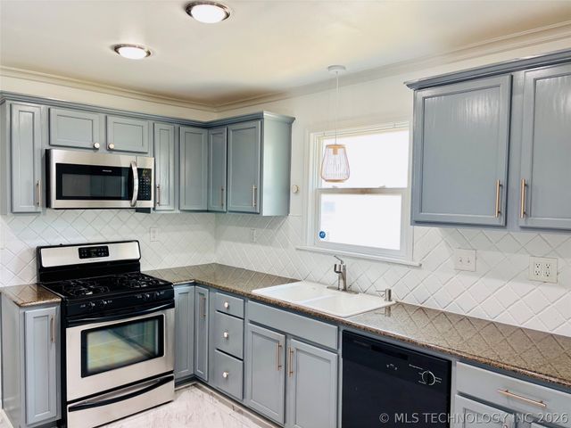 927 S Toledo Avenue, Tulsa, OK 74112