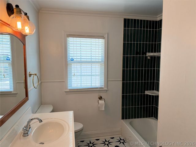 927 S Toledo Avenue, Tulsa, OK 74112