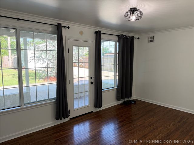 927 S Toledo Avenue, Tulsa, OK 74112