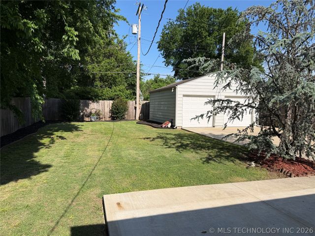 927 S Toledo Avenue, Tulsa, OK 74112