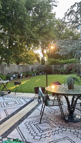 927 S Toledo Avenue, Tulsa, OK 74112