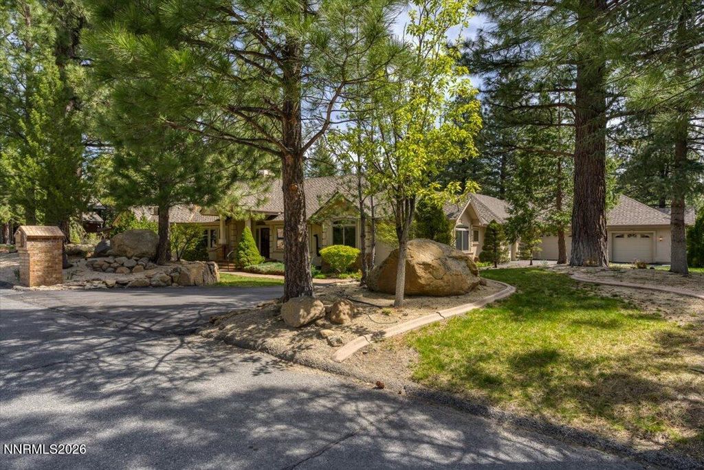 Image 41 of property listing at 16470 Snow Flower Drive, Reno, NV 89511