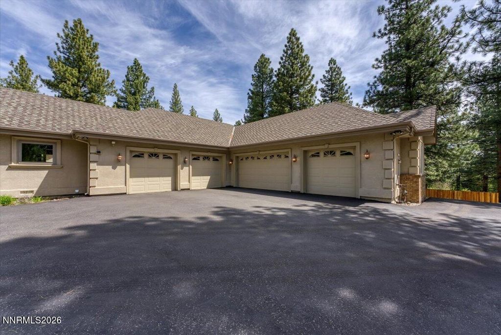 Image 43 of property listing at 16470 Snow Flower Drive, Reno, NV 89511