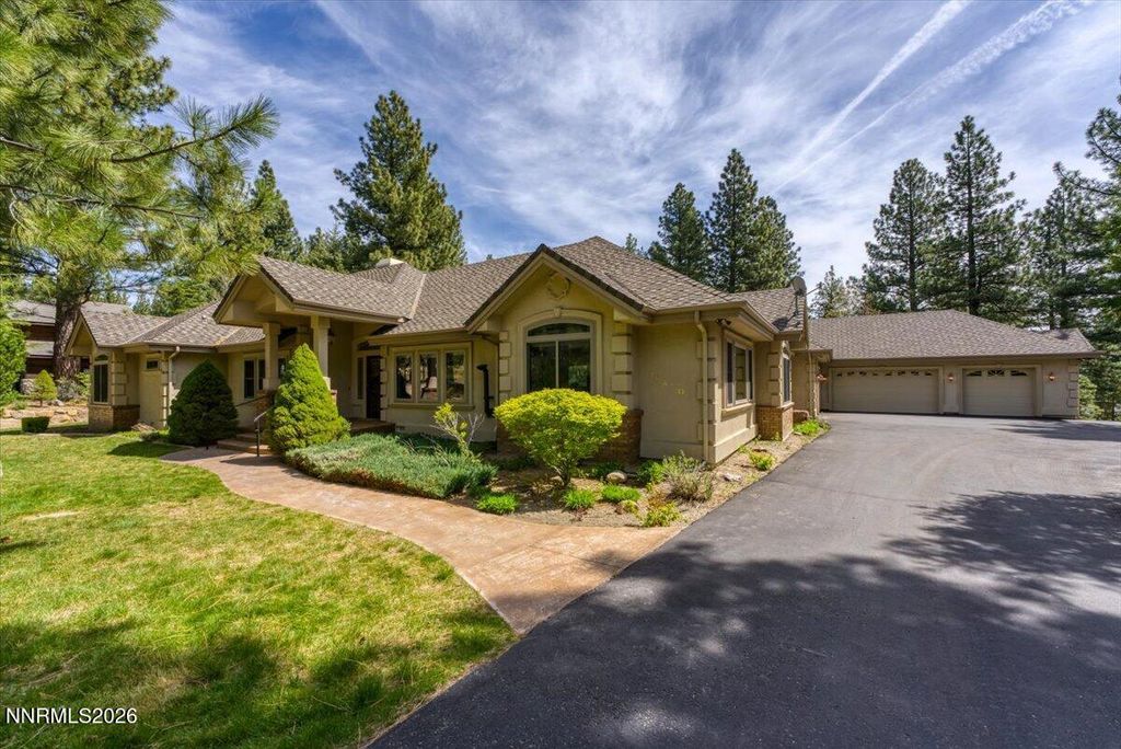 Image 5 of property listing at 16470 Snow Flower Drive, Reno, NV 89511