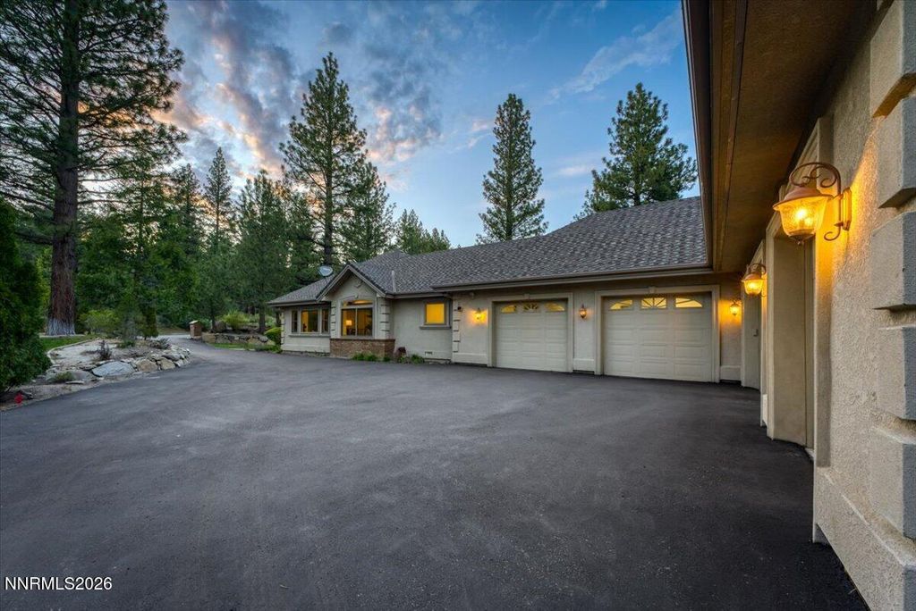 Image 67 of property listing at 16470 Snow Flower Drive, Reno, NV 89511