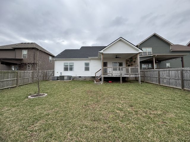 405 Andean Ct, Clarksville, TN 37040