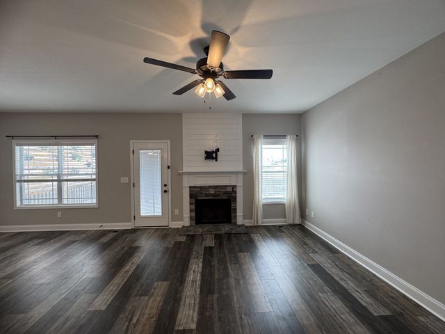 405 Andean Ct, Clarksville, TN 37040
