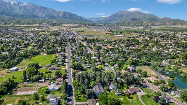 412 S 100 E, Salem, UT 84653