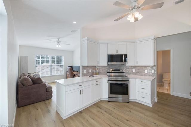 5693 Heron LN 508, Naples, FL 34110