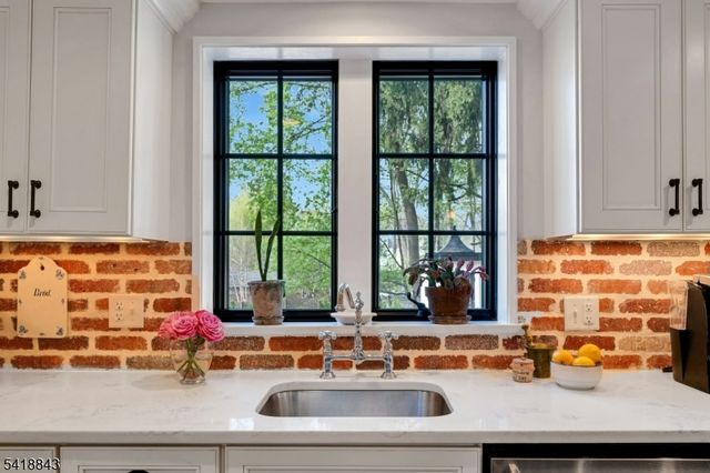 99 Macculloch Ave, Morristown Town, NJ 07960