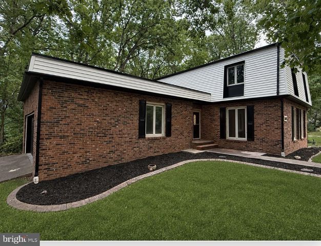 1002 ISABELLA DR, Stafford, VA 22554