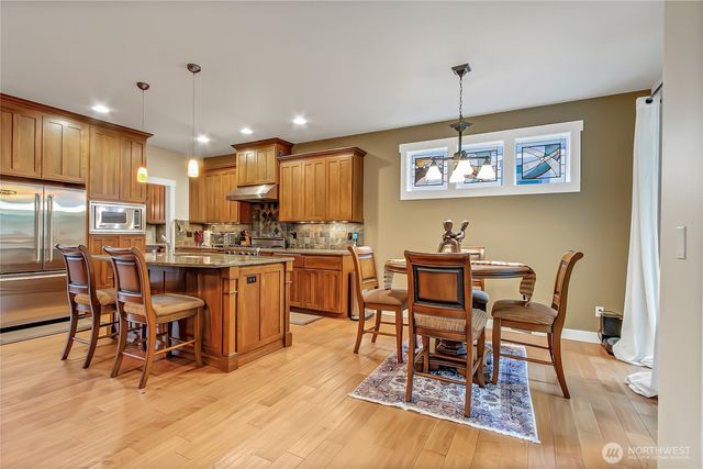 6408 86th Avenue W, University Place, WA 98467