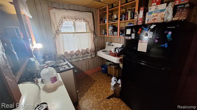 3280 Fullerton St Street, Detroit, MI 48238