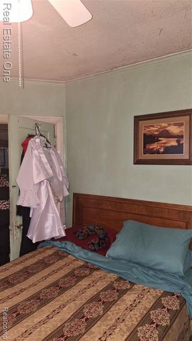 3280 Fullerton St Street, Detroit, MI 48238