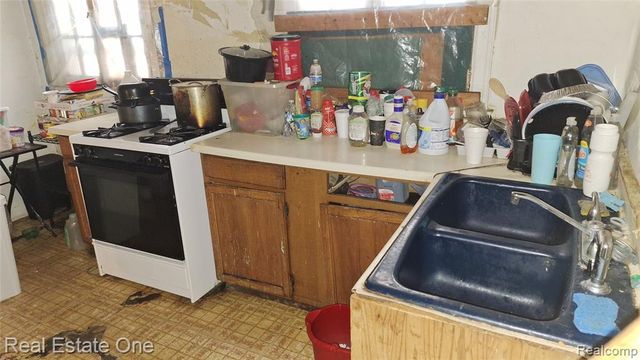 3280 Fullerton St Street, Detroit, MI 48238