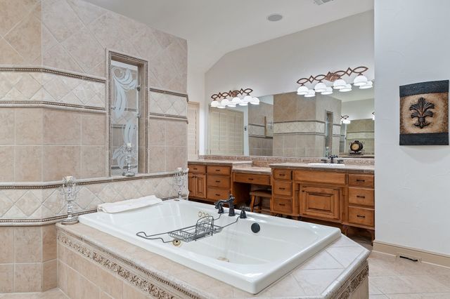 710 Deer Hollow Boulevard, Southlake, TX 76092