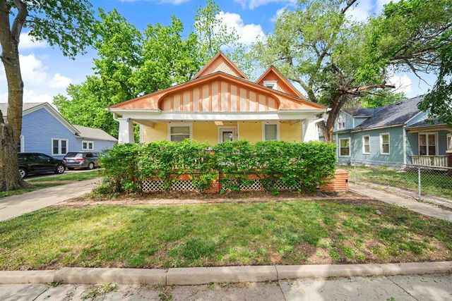 242 S 9th St., Salina, KS 67401