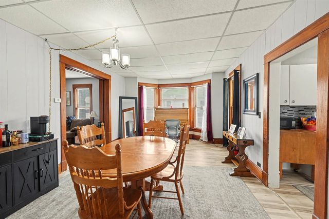 242 S 9th St., Salina, KS 67401